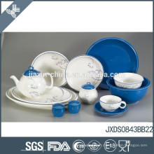 Ensemble de dîner rond en porcelaine avec motif floral, Ensemble de dîner décoré